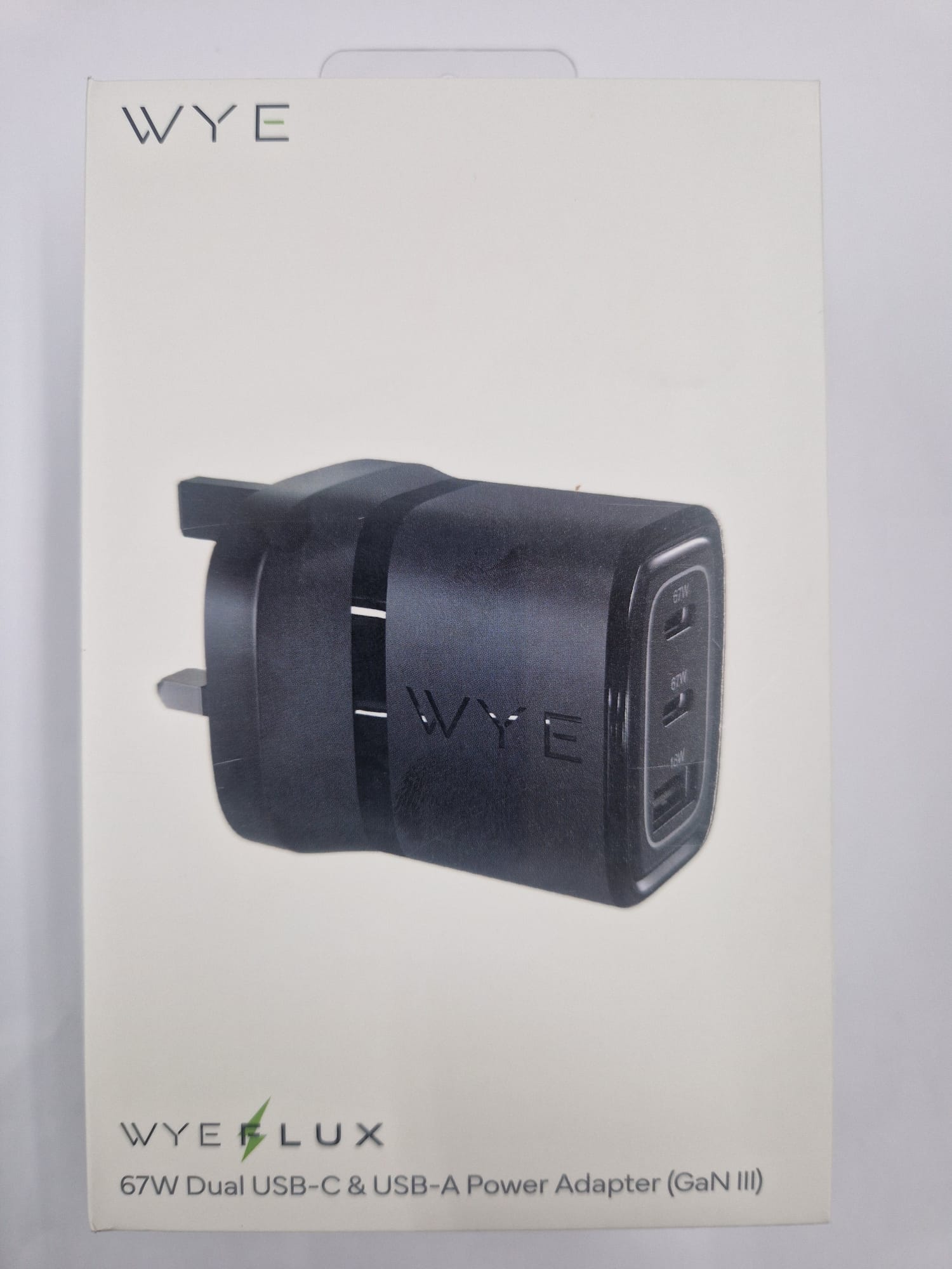 67W Dual USB-C & USB-A Adapter